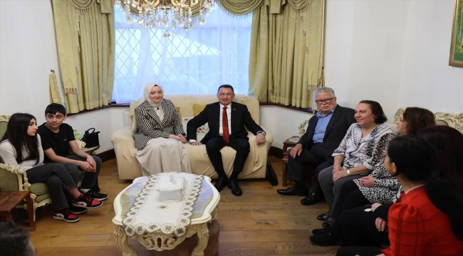 Cumhurbaşkanı Yardımcısı Oktay ve eşi Hümeyra Oktay, Londra