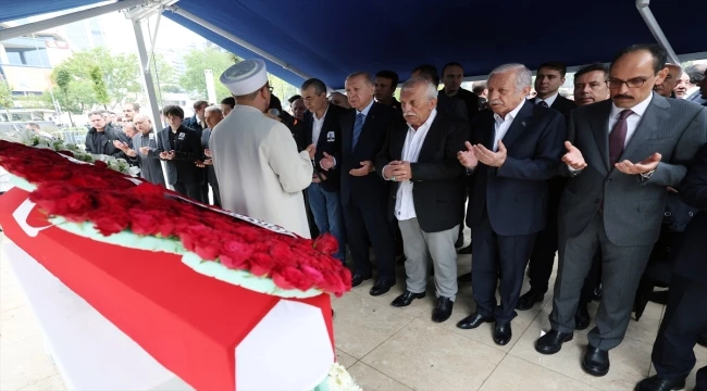 Cumhurbaşkanı Erdoğan, gazeteci yazar Mehmet Barlas