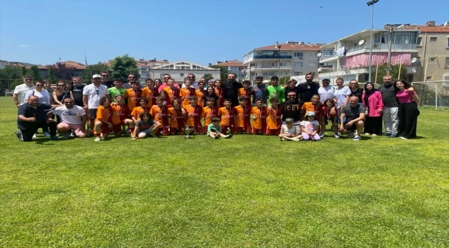 Galatasaray 13 yaş altı futbol takımı, International Maxwell Cup