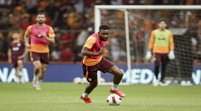 Galatasaray, taraftara açık antrenmanda hazırlıklarını sürdürdü