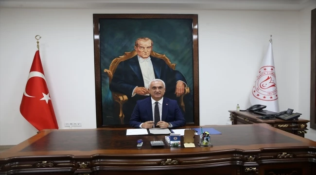 Muş Valiliğine atanan Çakır, göreve başladı