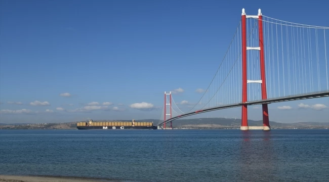 Dünyanın en büyük konteyner gemilerinden 