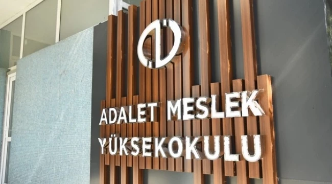 Üniversitelerdeki 