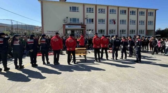 Jandarmadan Öğrencilere 