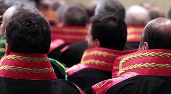 Sosyal medyadan paylaşım yapan savcı açığa alındı