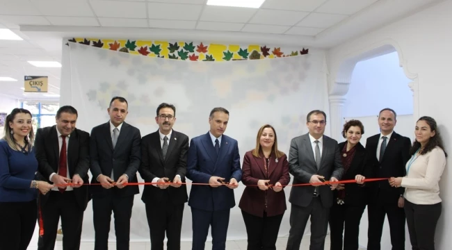 “Hayat Ağacı” Projesiyle Engelleri Sanatla Aşılıyor