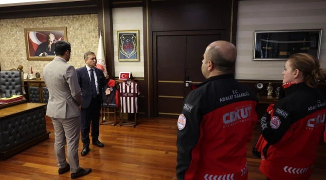 CEKUT Ekibi Yangın Tahliye Çalışmalarına Destek Verdi
