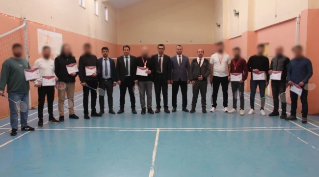 Gümüşhane’de Badminton Turnuvası Düzenlendi