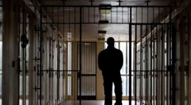 Adalet Bakanı: Çıplak arama diye bir durum söz konusu değil