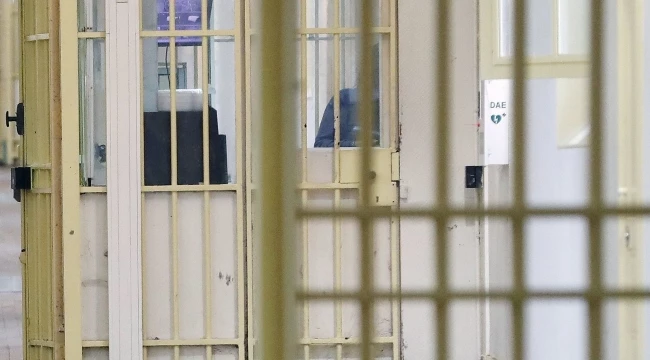 Fransa Cezaevi Sistemi: Avrupa’nın Göbeğinde Adaletin Yüzleştiği Zorluklar
